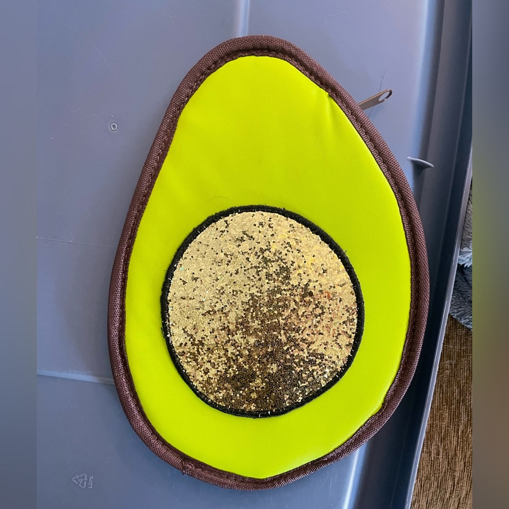 Small Avocado pencil case - Picture 1 of 3